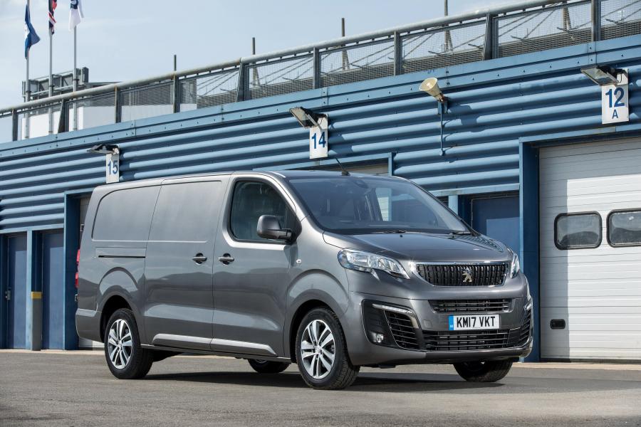  Peugeot Expert Long 2017 года  (UK) (фото 5 из 8)